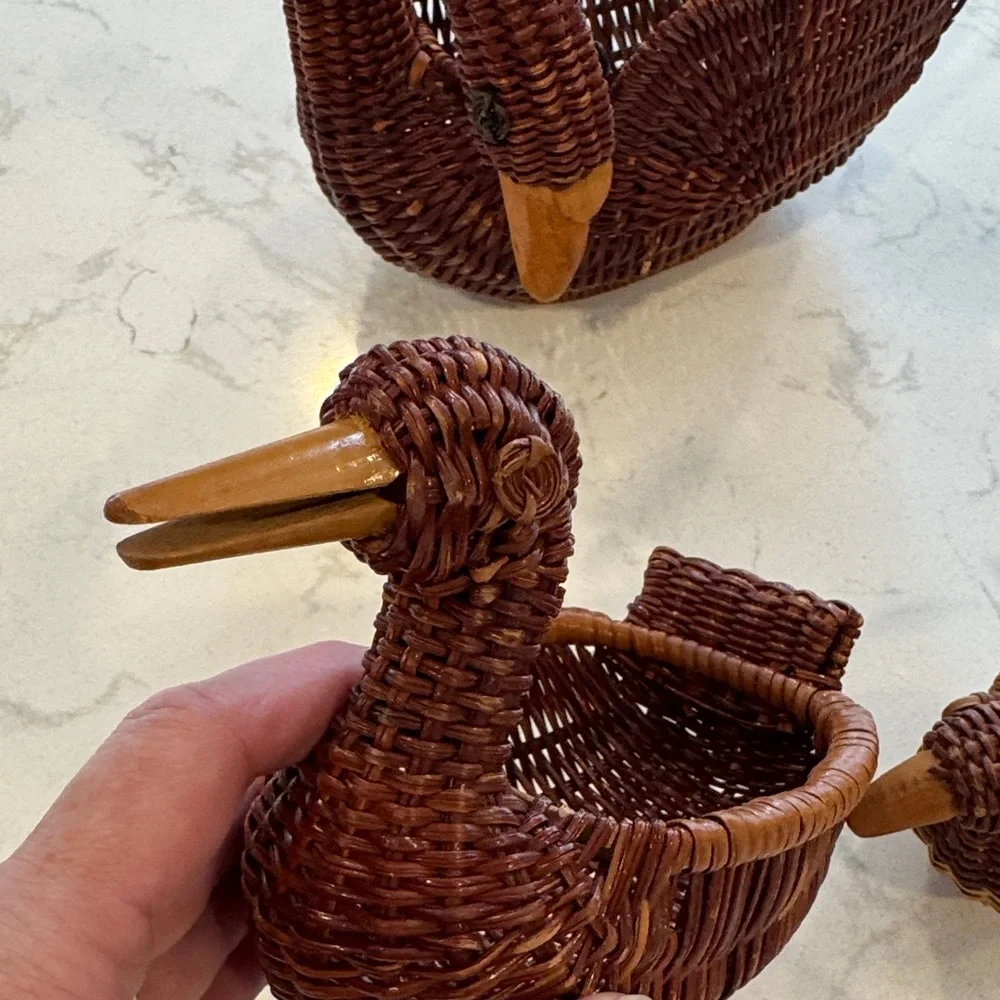Swan Duck Woven Handcrafted Nesting Brown Wicker Basket Set of 3